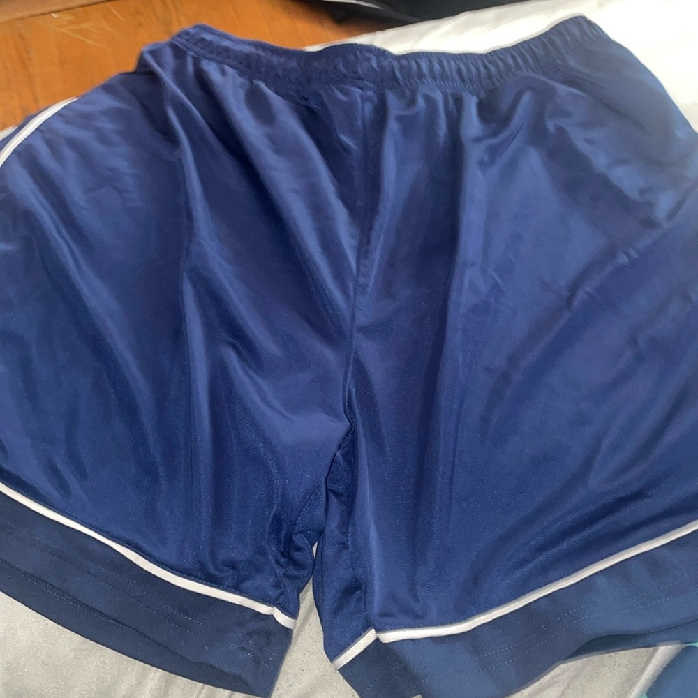 Men’s navy blue basketball shorts